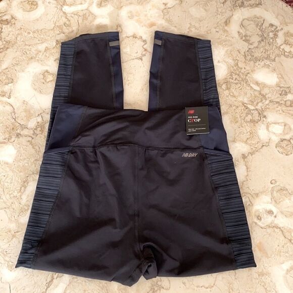 NWT New Balance Running Fitness Mid Rise Tights - Picture 3 of 7